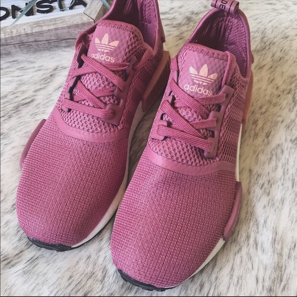 ‼️sold out ‼️🍭 Rare Adidas NMD R1 Dusty Rose - Picture 3 of 8